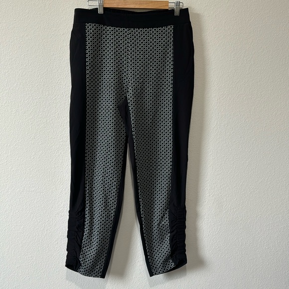 Chico's Zenergy jogger ankle size 1 - Picture 1 of 6